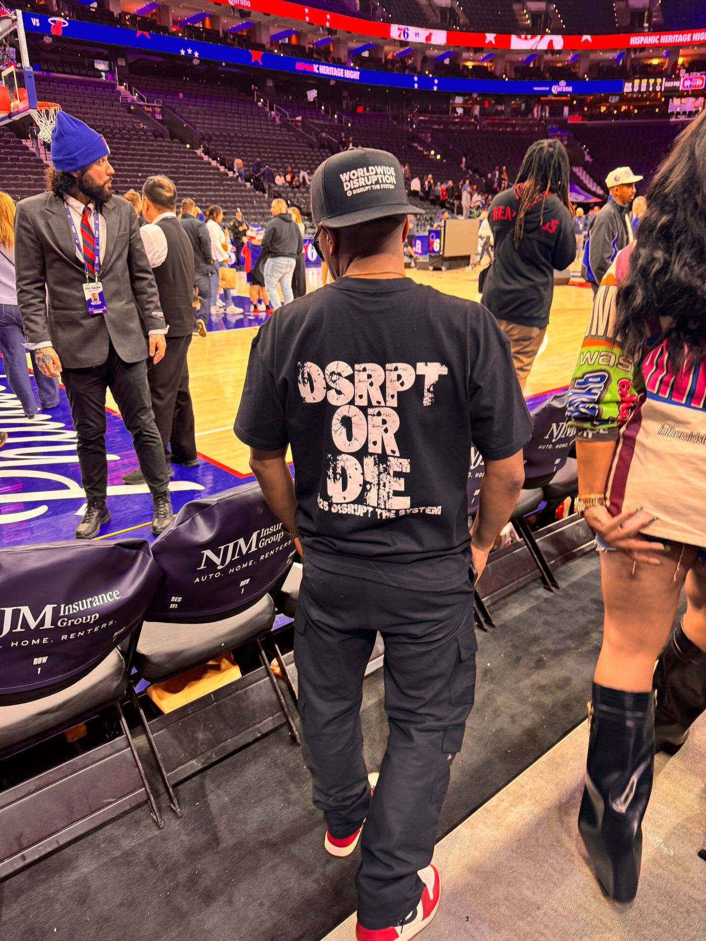 DISRUPT OR DIE (BLACK)
